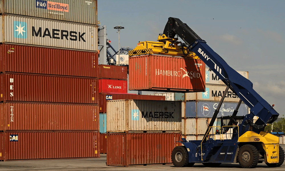 ভয়াবহ মন্দার ঝুঁকিতে বিশ্ব অর্থনীতি : আইএমএফ